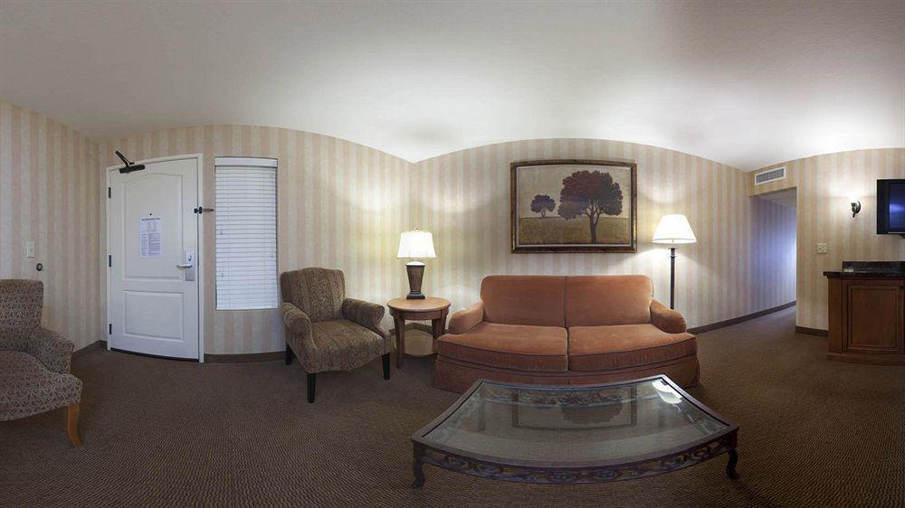 Holiday Inn Hotel & Suites Minneapolis-Lakeville By Ihg Εξωτερικό φωτογραφία